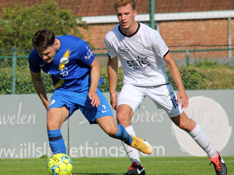 Foto Nieuwkomer Brian Roekens scoorde meteen drie keer voor Sporting. (© foto Jeroen Goolaerts)
