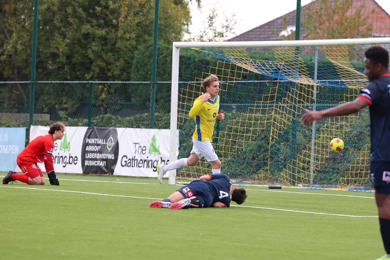 Aanvoerder Tom Goovaerts scoorde twee keer tegen Wolvertem Merchtem. (© foto Jorghé Van Hecke)