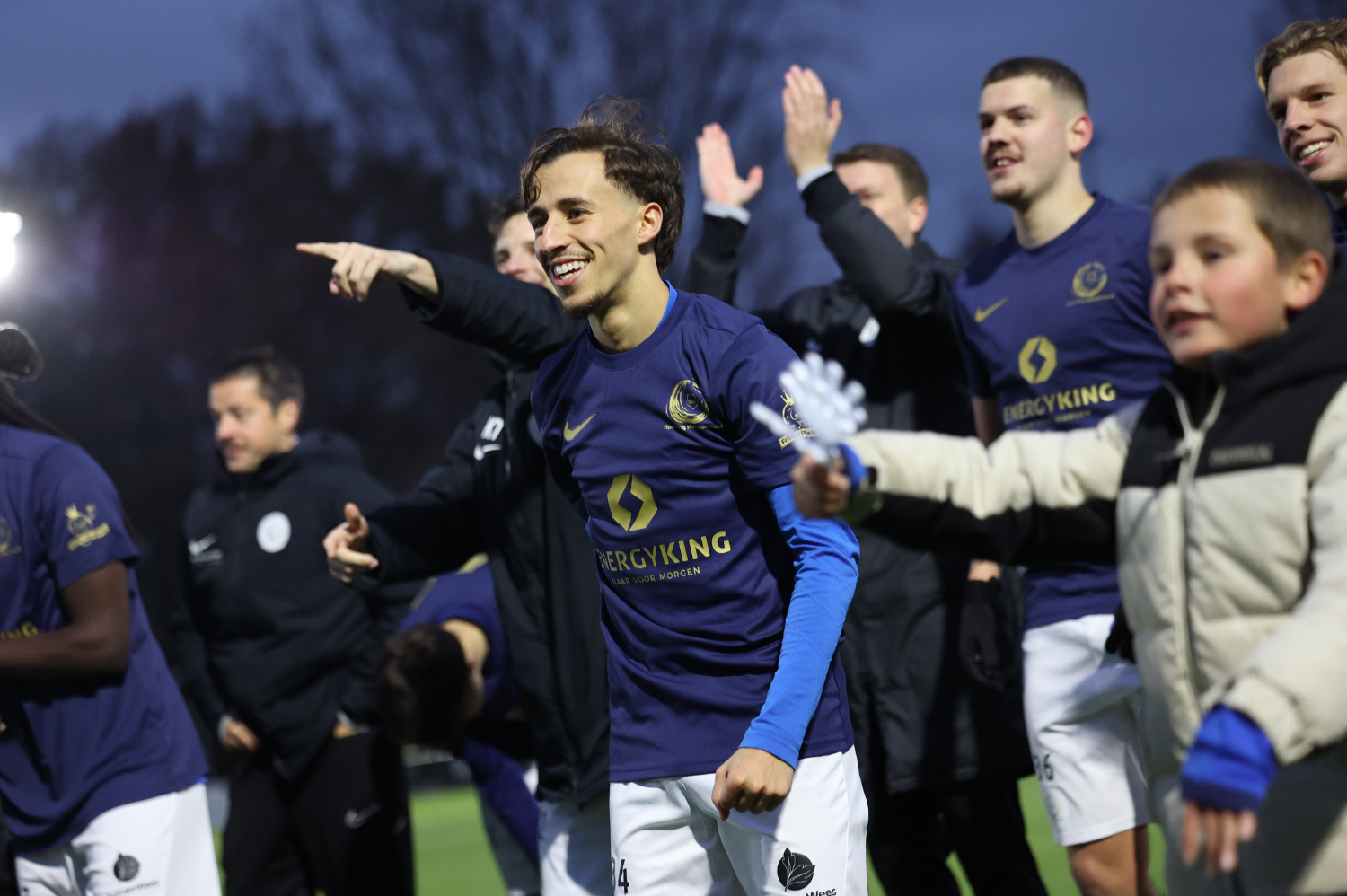 Uitblinker Mo Azdad besliste de partij met twee doelpunten. (© foto Jorghé Van Hecke)